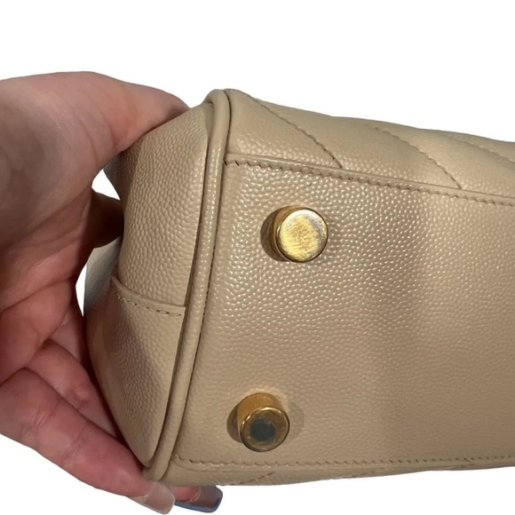 Authentic Saint Laurent YSL Grain De Poudre Matelasse Shoulder Tote in Tan Gold - Picture 6 of 16